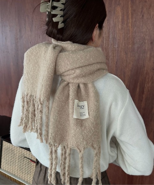 lawgy（ラウジー）の「bulky fluffy muffler / バルキーフラッフィーマフラー（マフラー・レディース・ピンク/イエロー/ベージュ/ブルーグレー/アイボリー・FREE）」の3枚目の写真