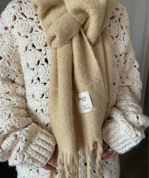 lawgy（ラウジー）の「bulky fluffy muffler / バルキーフラッフィーマフラー（マフラー・レディース・ピンク/イエロー/ベージュ/ブルーグレー/アイボリー・FREE）」の4枚目の写真
