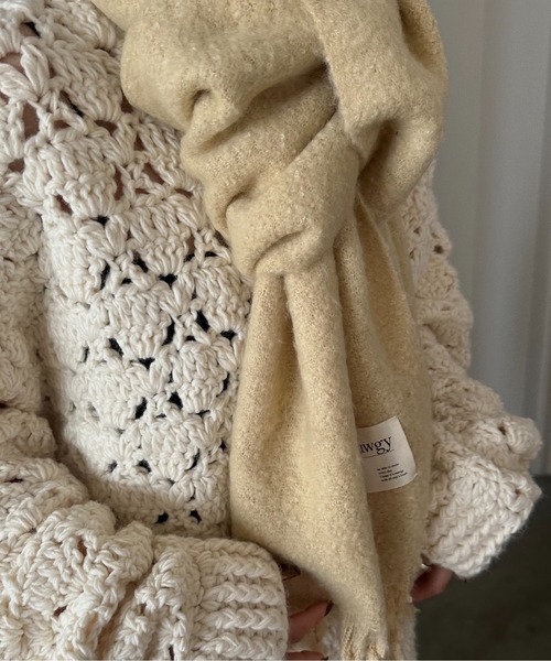 lawgy（ラウジー）の「bulky fluffy muffler / バルキーフラッフィーマフラー（マフラー・レディース・ピンク/イエロー/ベージュ/ブルーグレー/アイボリー・FREE）」の10枚目の写真