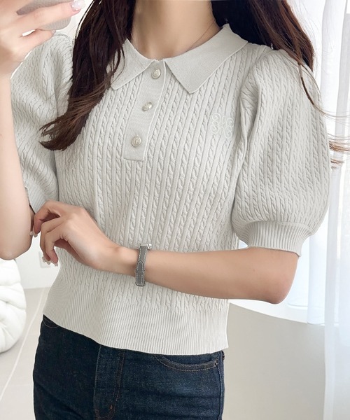 mily bilet(ミウィビレット)の「【mily bilet】知的フェミニンで好印象をプラス。胸刺繍ケーブルニットパフスリーブポロシャツ(半袖)(ポロシャツ・レディース・ピンク/アイボリー/ライトグレー/ネイビー・X-LARGE/SMALL/MEDIUM/LARGE)」の14枚目の写真