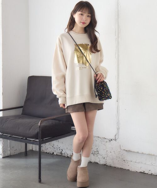 RETRO GIRL（レトロガール）の「箔プリントトレーナー（Tシャツ/カットソー・レディース・チャコールグレー/ナチュラル・FREE）」の4枚目の写真