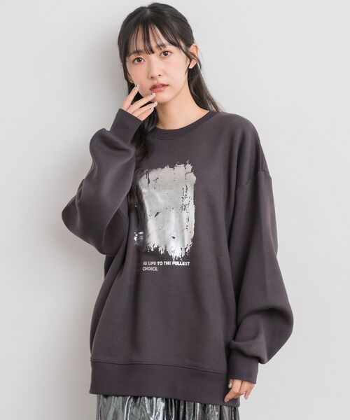 RETRO GIRL（レトロガール）の「箔プリントトレーナー（Tシャツ/カットソー・レディース・チャコールグレー/ナチュラル・FREE）」の3枚目の写真