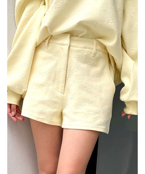 GYDA(ジェイダ)の「POSH FADITAL ロゴショートパンツ【SETUP着用可】(その他パンツ・レディース・ライトイエロー/オフホワイト/ブラック・FREE)」の1枚目の写真
