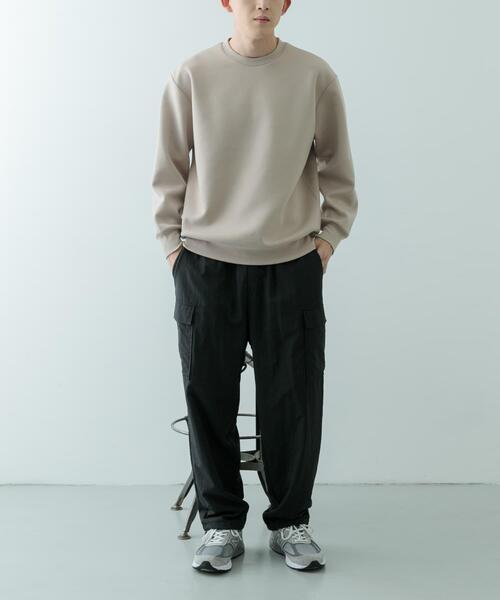 ITEMS URBANRESEARCH（アイテムズ アーバンリサーチ）の「ストレッチダンボール クルーネックプルオーバー（スウェット・メンズ・ブラウン/ブラック/イエロー/ベージュ・LARGE/MEDIUM）」の8枚目の写真