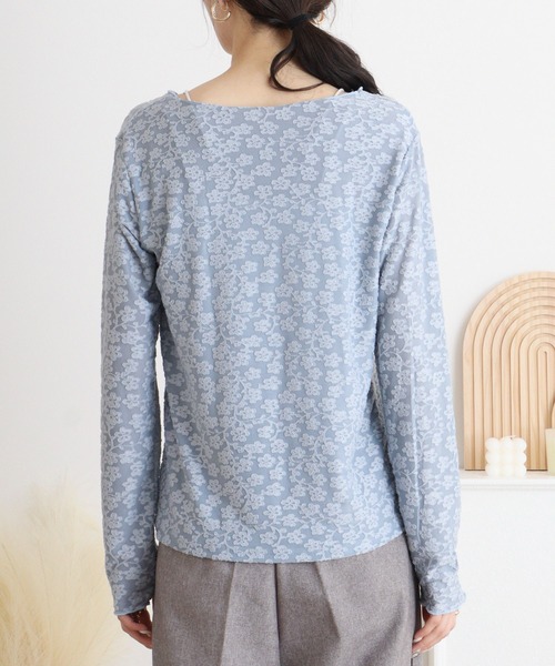 mitis（ミティス）の「mitis 花柄シアークルーネックロンT（Tシャツ/カットソー・レディース・ブラック/ブルー/アイボリー・M）」の15枚目の写真