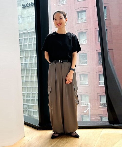 COMME CA ISM（コムサイズム）の「ボックスシルエット クロップド丈 Ｔシャツ（Tシャツ/カットソー・レディース・カーキ/ベージュ/ブラック/ホワイト・MEDIUM/LARGE）」の7枚目の写真