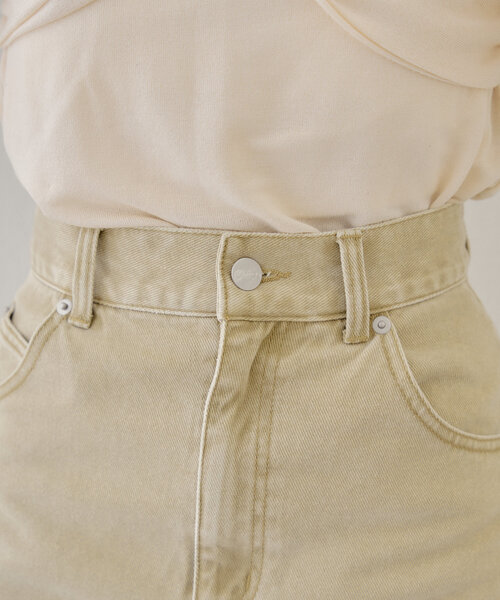 Chico（チコ）の「【2サイズ展開/セットアップ対応】カットオフデニムミニスカート（スカート・レディース・キャメル/ベージュ/ネイビー・SMALL/MEDIUM）」の13枚目の写真