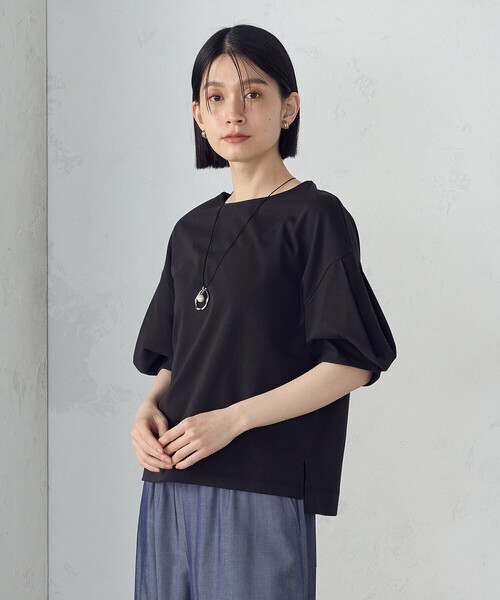 COMME CA ISM(コムサイズム)の「タックスリーブ ニュアンスカットソー(Tシャツ/カットソー・レディース・ブラック/カーキ/ホワイト・MEDIUM/LARGE)」の2枚目の写真