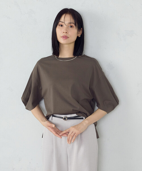 COMME CA ISM(コムサイズム)の「タックスリーブ ニュアンスカットソー(Tシャツ/カットソー・レディース・ブラック/カーキ/ホワイト・MEDIUM/LARGE)」の14枚目の写真