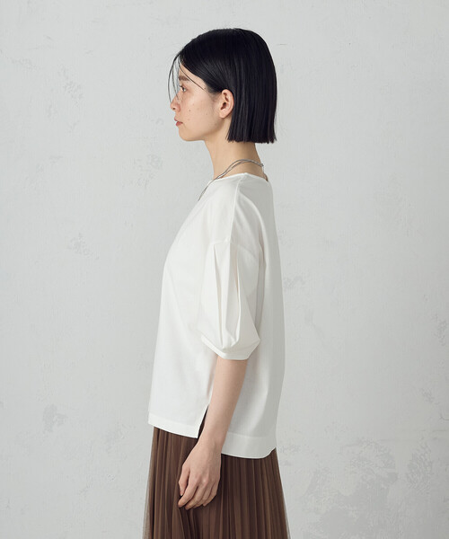 COMME CA ISM(コムサイズム)の「タックスリーブ ニュアンスカットソー(Tシャツ/カットソー・レディース・ブラック/カーキ/ホワイト・MEDIUM/LARGE)」の16枚目の写真