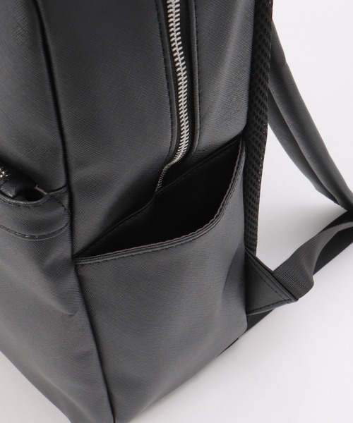 ikka（イッカ）の「サフィアーノタッチバックパック（バックパック/リュック・メンズ・オートミール/ブラック/ネイビー・FREE）」の9枚目の写真