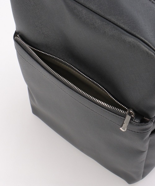 ikka（イッカ）の「サフィアーノタッチバックパック（バックパック/リュック・メンズ・オートミール/ブラック/ネイビー・FREE）」の11枚目の写真