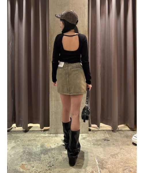 THROW by SLY（スローバイスライ）の「THROW　PAD IN BACK OPEN L/S TOPS パッドイン バックオープン ロングスリーブ トップス（Tシャツ/カットソー・レディース・ブラック/ブラウン・FREE）」の16枚目の写真