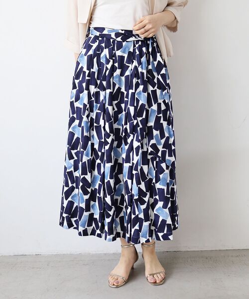 le.coeur blanc(ルクールブラン)の「幾何柄プリントリボン付ロングスカート(スカート・レディース・グリーン系その他/ブルー系その他4・38)」の16枚目の写真