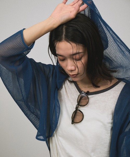 SALON adam et rope'(サロン アダム エ ロペ)の「シアーメッシュフードボレロ(カーディガン/ボレロ・レディース・ブラック/ベージュ/ブルー系その他4・FREE)」の1枚目の写真