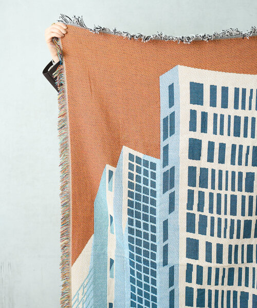 BIRTHDAY BAR（バースデイバー）の「【インフルエンサーtakahashi企画】Bldg. throwket　ビルディングスローケット（ブランケット・レディース・ブルー系その他・0）」の5枚目の写真