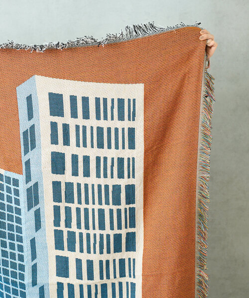 BIRTHDAY BAR（バースデイバー）の「【インフルエンサーtakahashi企画】Bldg. throwket　ビルディングスローケット（ブランケット・レディース・ブルー系その他・0）」の6枚目の写真