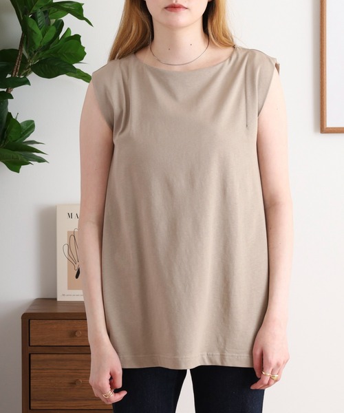 atONE(アットワン)の「肩タックノースリーブボートネックTシャツ(Tシャツ/カットソー・レディース・チャコールグレー/ブラック/オフホワイト/グレイッシュベージュ・LL~3L/4L~5L/M-L)」の21枚目の写真