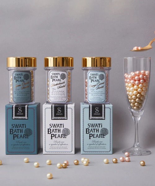 MILLION CARATS(ミリオンカラッツ)の「【SWATi】日本で唯一の製法で作られた、ラグジュアリーなバスタイムを演出する特別な入浴料 バスパール(入浴剤・バスケア・レディース・オフホワイト/ピンク/ゴールド・FREE)」の2枚目の写真