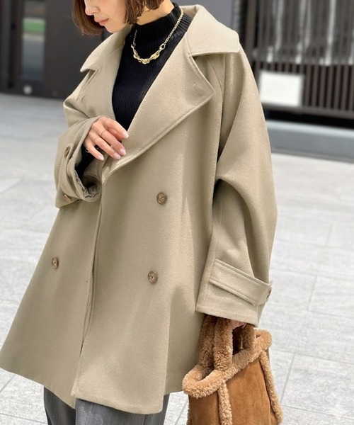 classicalelf（クラシカルエルフ）の「春のベストバイ。瞬間、きちんと見え。1枚あれば着回し自由自在。ケープ付きスタンドカラーミドル丈コート（ベルト付き）（トレンチコート・レディース・モカ/ベージュ/ブラック・SMALL/MEDIUM/LARGE/X-LARGE）」の3枚目の写真