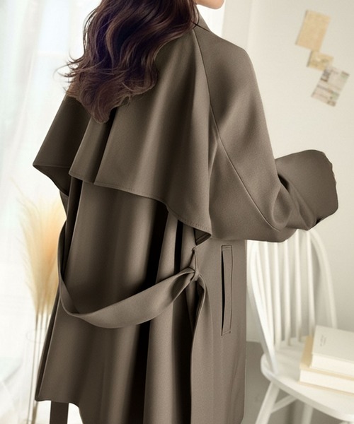 classicalelf（クラシカルエルフ）の「春のベストバイ。瞬間、きちんと見え。1枚あれば着回し自由自在。ケープ付きスタンドカラーミドル丈コート（ベルト付き）（トレンチコート・レディース・モカ/ベージュ/ブラック・SMALL/MEDIUM/LARGE/X-LARGE）」の8枚目の写真