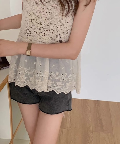 shopnikoniko（ショップニコニコ）の「ビスチェ ニット クロシェ編み  刺繍レース ドッキングビスチェ ニットビスチェ かぎ針 ベスト（ベスト・レディース・ベージュ/ホワイト・フリー）」の5枚目の写真