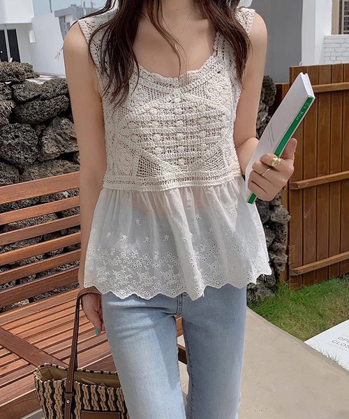 shopnikoniko（ショップニコニコ）の「ビスチェ ニット クロシェ編み  刺繍レース ドッキングビスチェ ニットビスチェ かぎ針 ベスト（ベスト・レディース・ベージュ/ホワイト・フリー）」の6枚目の写真