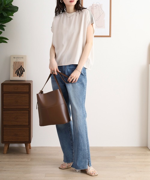 EGLANTINE(エグランティーヌ)の「EGLANTINE セットアップ可能 ラメ使いフレンチスリーブトップス(Tシャツ/カットソー・レディース・ライトベージュ/モカ/ブラック・40)」の6枚目の写真