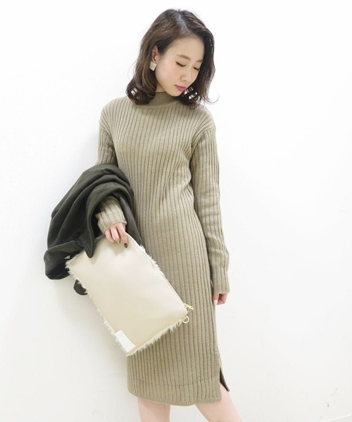 Chico（チコ）の「【who's who Chico】ハイネックリブニットワンピース（ワンピース・レディース・ベージュ/アイボリー/グレー・FREE）」の3枚目の写真