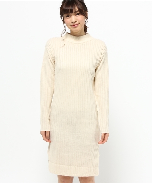 Chico（チコ）の「【who's who Chico】ハイネックリブニットワンピース（ワンピース・レディース・ベージュ/アイボリー/グレー・FREE）」の6枚目の写真