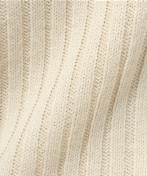 Chico（チコ）の「【who's who Chico】ハイネックリブニットワンピース（ワンピース・レディース・ベージュ/アイボリー/グレー・FREE）」の5枚目の写真