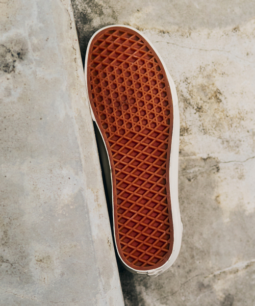 VANS(バンズ)の「”国内417限定” VANS / バンズ OLD SKOOL(スニーカー・メンズ・チャコールグレー・25cm/25.5cm/26cm/26.5cm/27cm/27.5cm/28cm/28.5cm/29cm/24cm)」の7枚目の写真