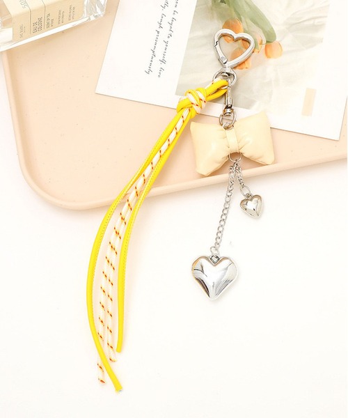 LA VORAGINE（ラ ヴォラジネ）の「ハートリボンロープマルチ チャーム（チャーム・レディース・ブラック/ブルー/シルバー/ベージュ/イエロー/ピンク・FREE）」の4枚目の写真