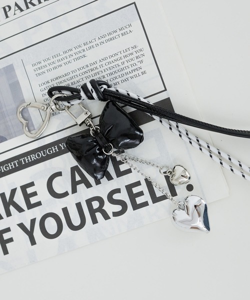 LA VORAGINE（ラ ヴォラジネ）の「ハートリボンロープマルチ チャーム（チャーム・レディース・ブラック/ブルー/シルバー/ベージュ/イエロー/ピンク・FREE）」の12枚目の写真