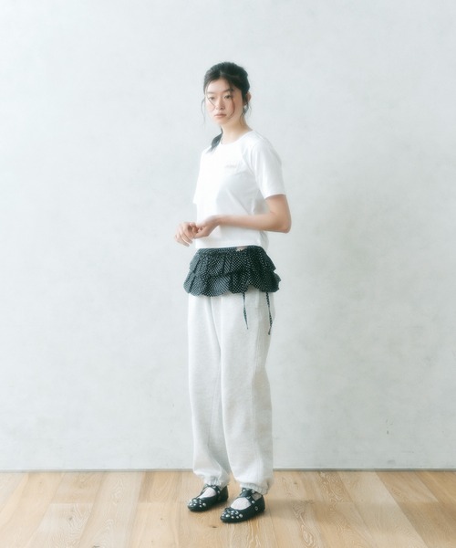 FCMM(エフシーエムエム)の「【日本限定】TAG TEE / タグTEE(Tシャツ/カットソー・レディース・ブラック/オフホワイト/グレー/ライトグリーン・SMALL/MEDIUM)」の7枚目の写真