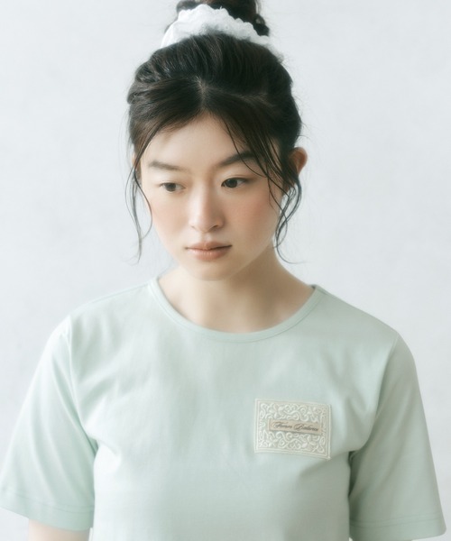FCMM(エフシーエムエム)の「【日本限定】TAG TEE / タグTEE(Tシャツ/カットソー・レディース・ブラック/オフホワイト/グレー/ライトグリーン・SMALL/MEDIUM)」の22枚目の写真