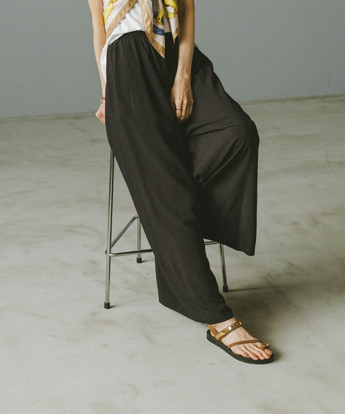 GLOBAL WORK（グローバルワーク）の「さらさらリラックスイージーパンツ/498356（その他パンツ・レディース・ブラウン/ネイビー/ブルー系その他/ストライプ/ブラック系その他/ブラック/グレー系その他・SMALL/MEDIUM/LARGE）」の2枚目の写真