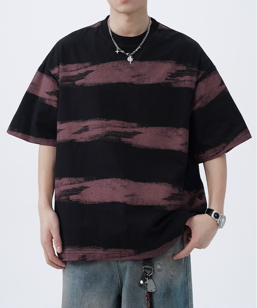 JOHNNY WOLF(ジョニーウルフ)の「AZAZEL オーバーサイズ ハンドペイントボーダー ヘビーウェイトコットン Tシャツ(Tシャツ/カットソー・メンズ・ブラック×レッド/ブラック×グリーン/グレイッシュベージュ・M/L/XL)」の7枚目の写真