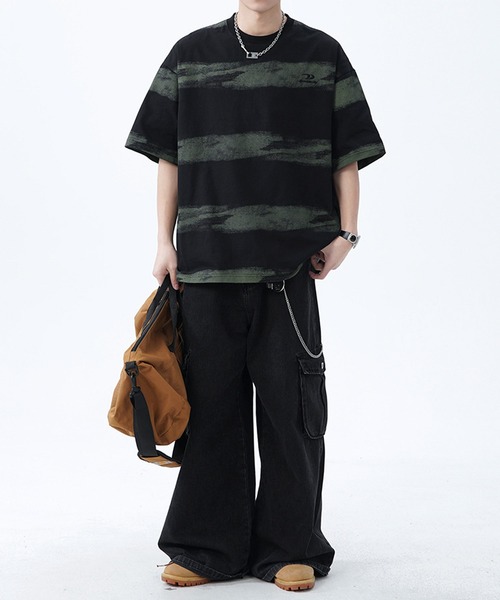 JOHNNY WOLF(ジョニーウルフ)の「AZAZEL オーバーサイズ ハンドペイントボーダー ヘビーウェイトコットン Tシャツ(Tシャツ/カットソー・メンズ・ブラック×レッド/ブラック×グリーン/グレイッシュベージュ・M/L/XL)」の21枚目の写真