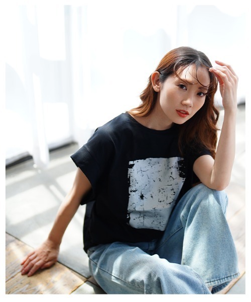 Sawa a la mode(サワアラモード)の「プリントコットンTシャツ(Tシャツ/カットソー・レディース・ホワイト/ブラック・FREE)」の18枚目の写真