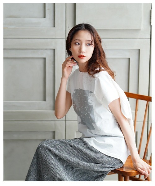 Sawa a la mode(サワアラモード)の「プリントコットンTシャツ(Tシャツ/カットソー・レディース・ホワイト/ブラック・FREE)」の12枚目の写真