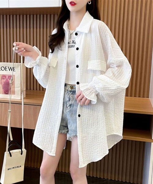 SallyLunn(サリーラン)の「キャンディースリーブボタンシャツ(シャツ/ブラウス・レディース・ブラック/ホワイト・MEDIUM/LARGE)」の5枚目の写真