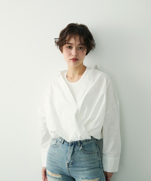 Clum(クルム)の「レイヤードデザインシャツ(シャツ/ブラウス・レディース・ホワイト/ブラック・FREE)」の4枚目の写真