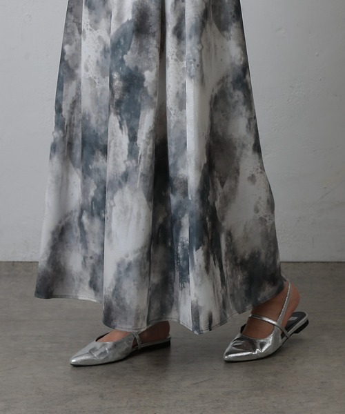 COLONY 2139(コロニートゥーワンスリーナイン)の「水彩柄フレアスカート(スカート・レディース・ブラック/ブラウン・FREE)」の9枚目の写真