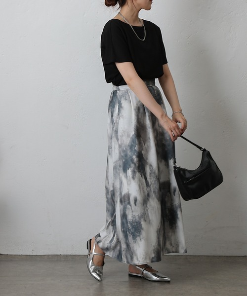 COLONY 2139(コロニートゥーワンスリーナイン)の「水彩柄フレアスカート(スカート・レディース・ブラック/ブラウン・FREE)」の17枚目の写真