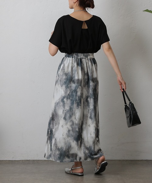 COLONY 2139(コロニートゥーワンスリーナイン)の「水彩柄フレアスカート(スカート・レディース・ブラック/ブラウン・FREE)」の10枚目の写真