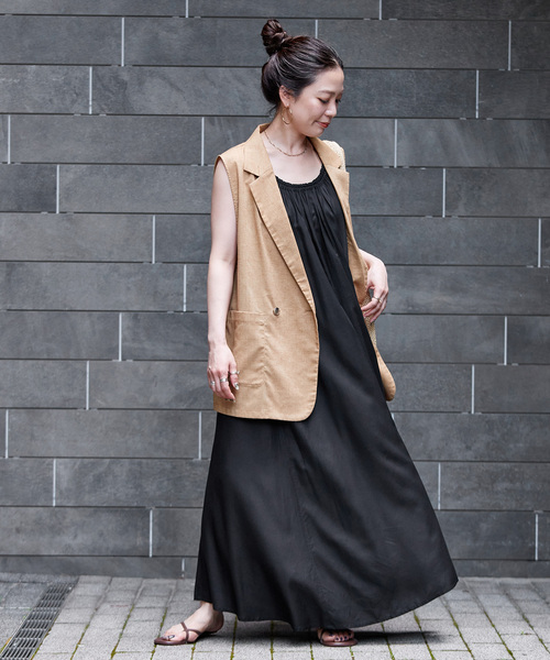 B.C STOCK(ベーセーストック)の「手洗い可 / レーヨンポプリンキャミワンピース(ワンピース・レディース・ブラック/ブラウン・FREE)」の2枚目の写真