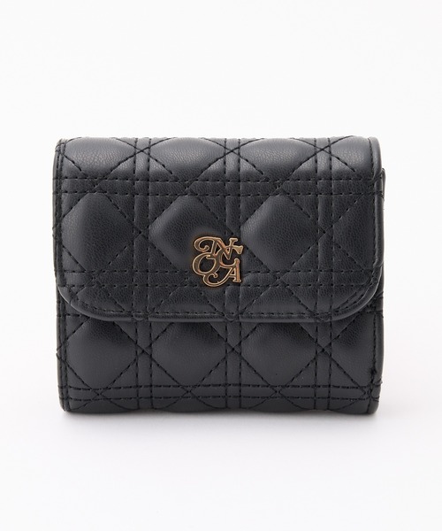 one after another NICE CLAUP（ワンアフターアナザーナイスクラップ）の「エンブレム付きキルティングウォレット（財布・レディース・ブラック/アイボリー/サックスブルー・FREE）」の2枚目の写真