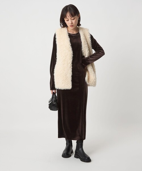 green label relaxing（グリーンレーベルリラクシング）の「ベロア ワンピース（ワンピース・レディース・ライトブルー/ブラック/ダークブラウン・FREE）」の2枚目の写真