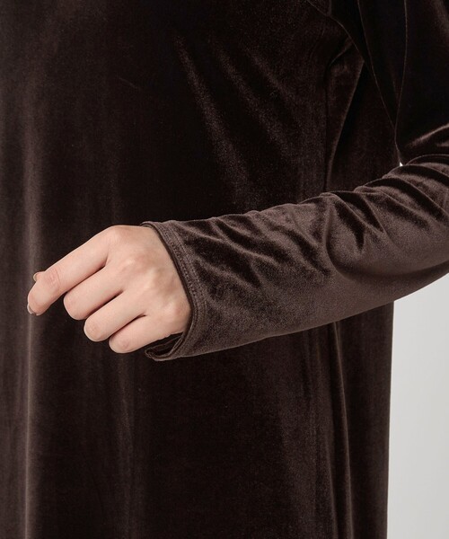 green label relaxing（グリーンレーベルリラクシング）の「ベロア ワンピース（ワンピース・レディース・ライトブルー/ブラック/ダークブラウン・FREE）」の13枚目の写真